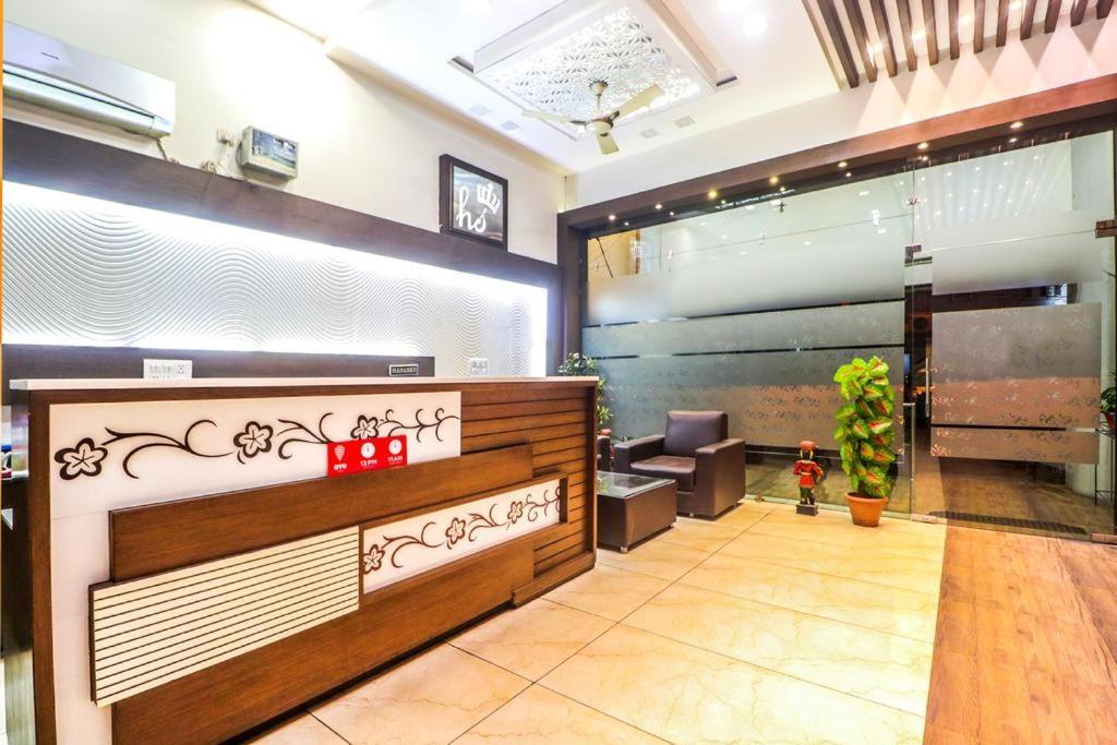 Hotel Sartaj ルディヤーナー エクステリア 写真